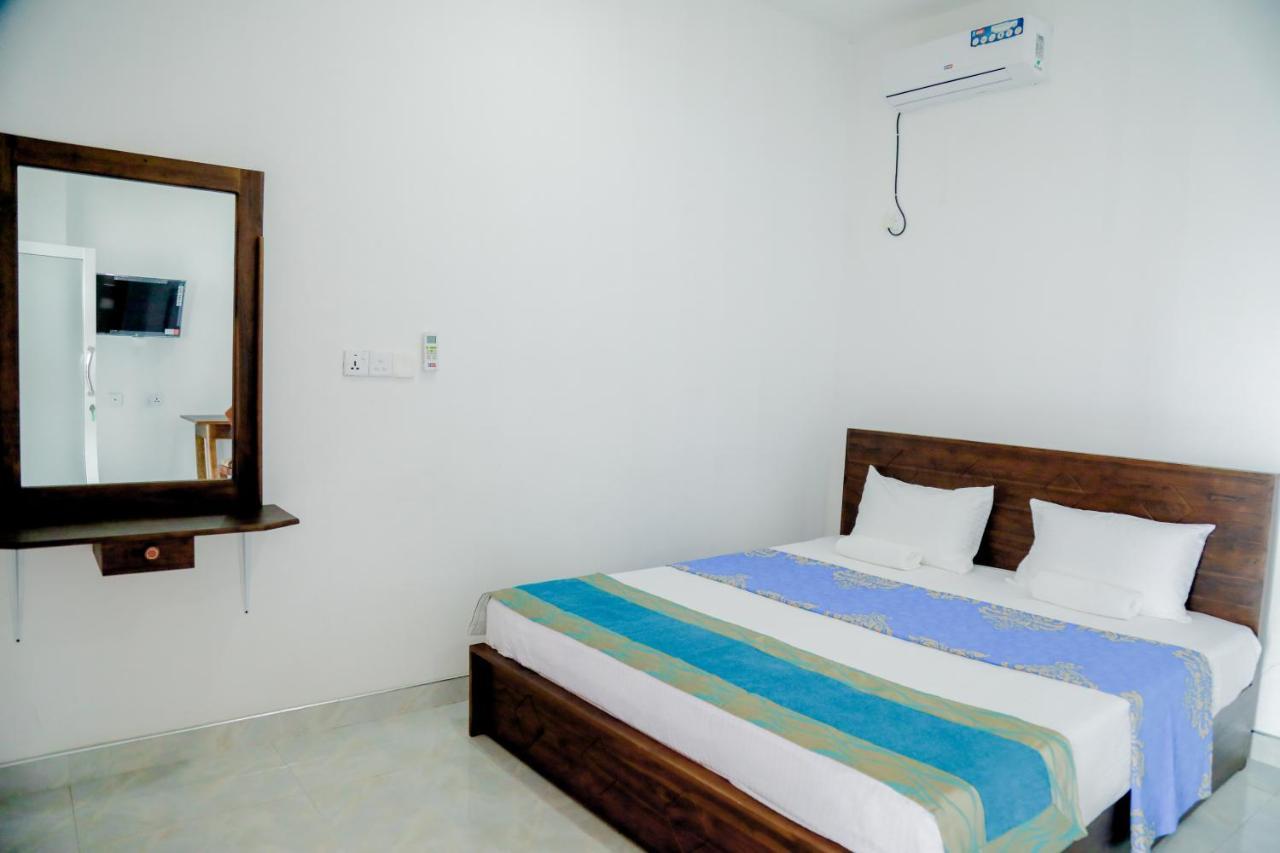 Araliya Lagoon Park Resort Negombo Bagian luar foto