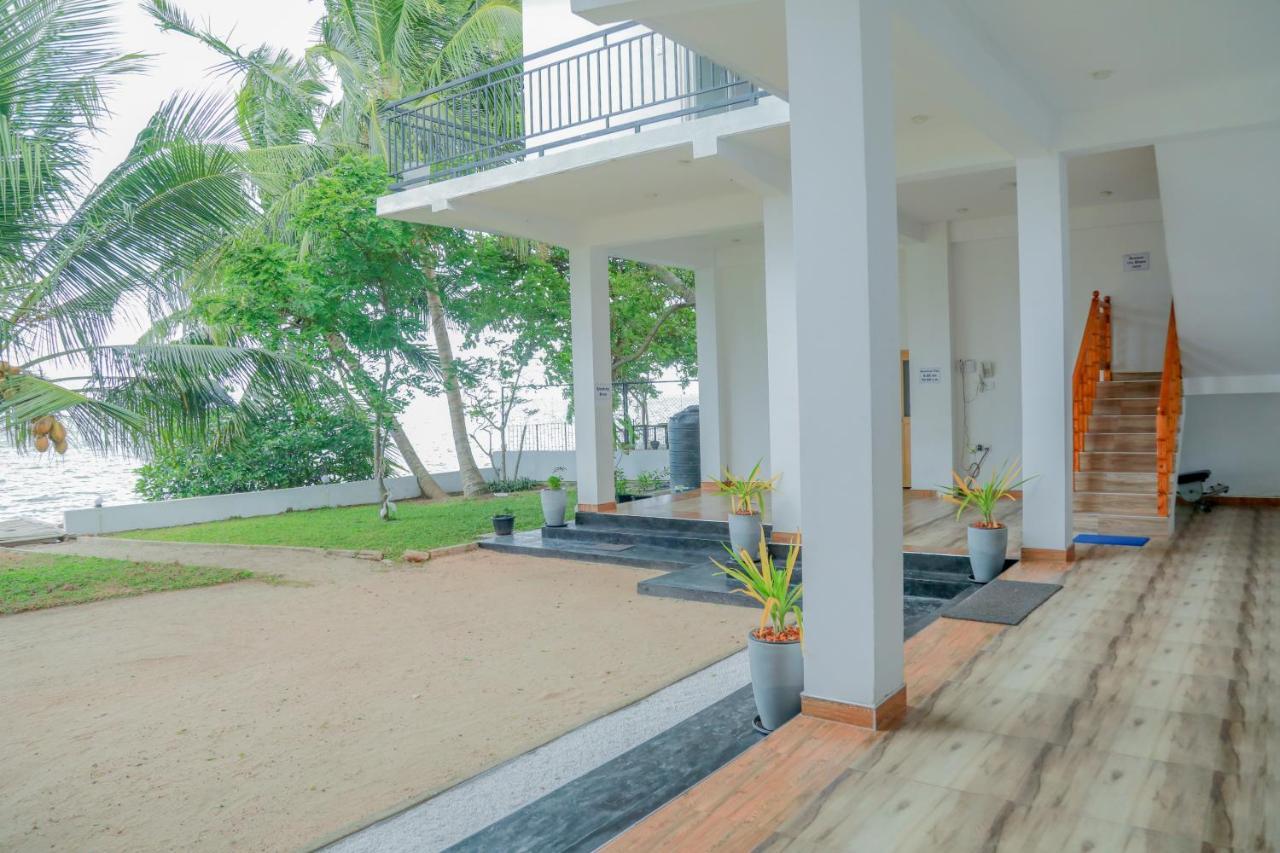 Araliya Lagoon Park Resort Negombo Bagian luar foto
